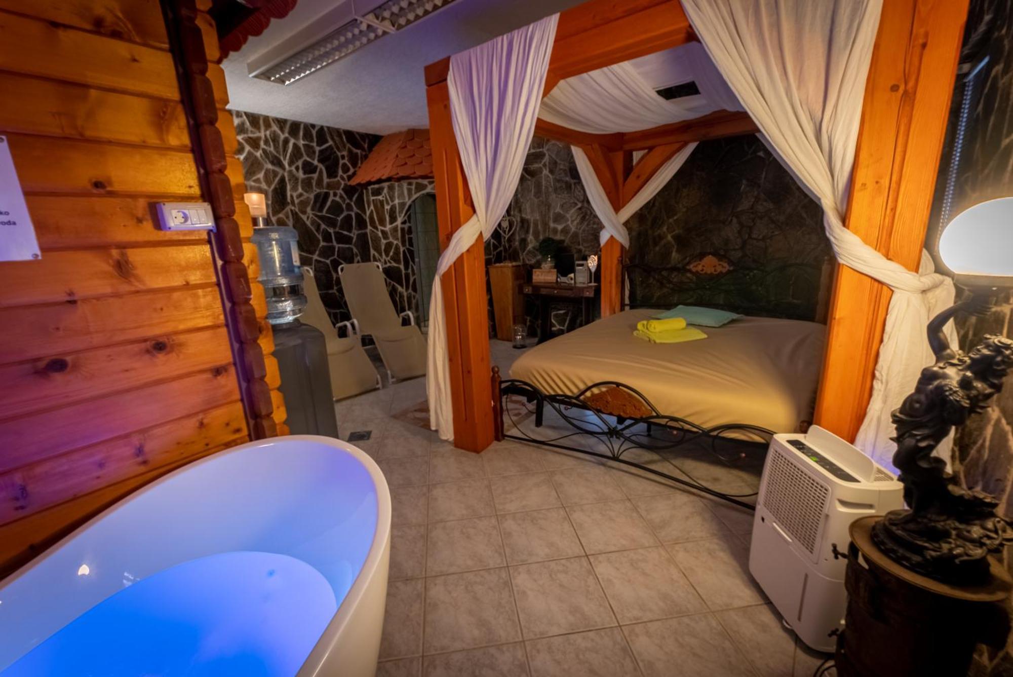 Korosec Apartments And Wellness Centre Мозирье Экстерьер фото